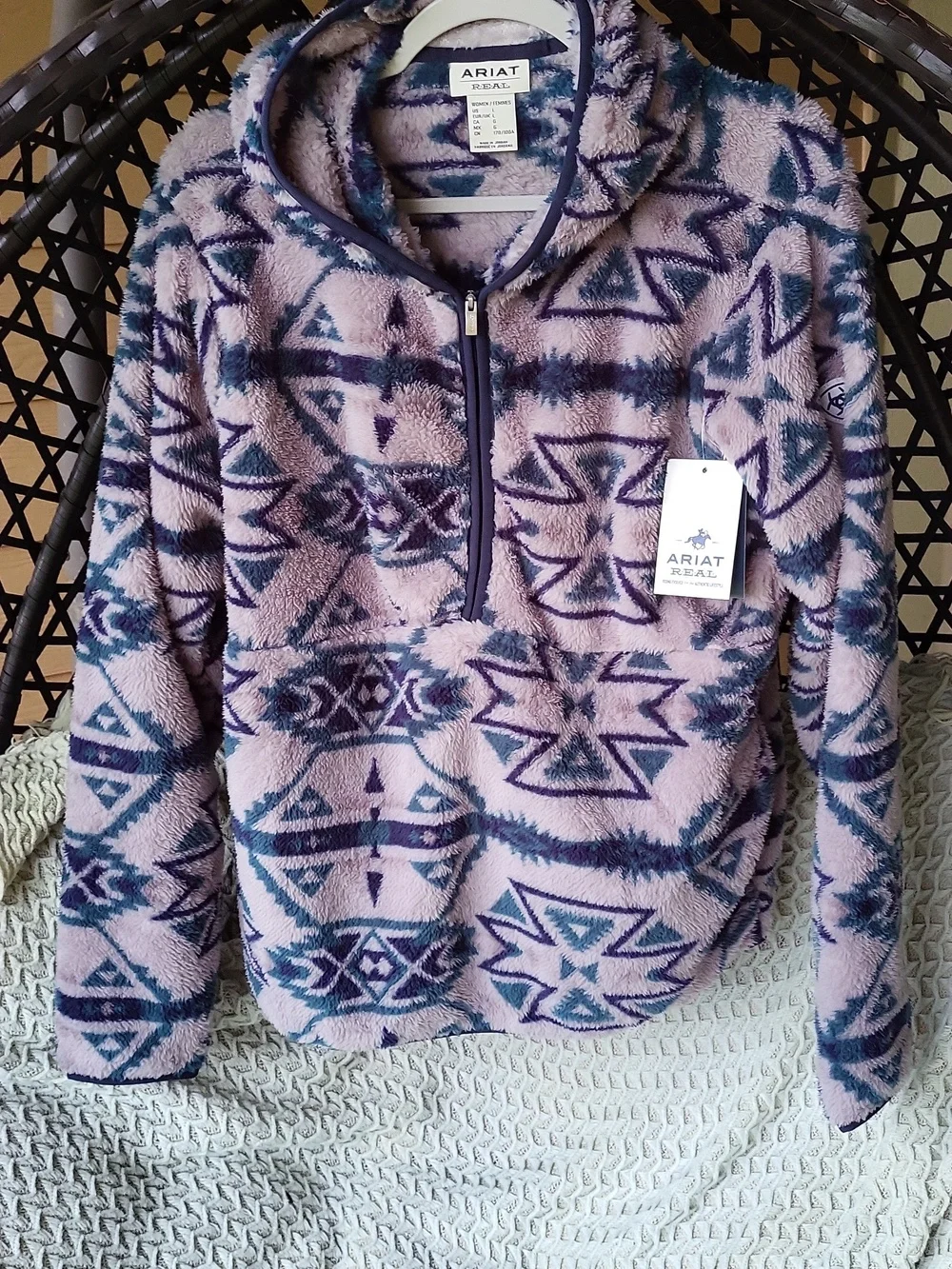 NWT Women’s Ariat R.E.A.L. Berber Pullover Sweatshirt - Picture 4 of 12